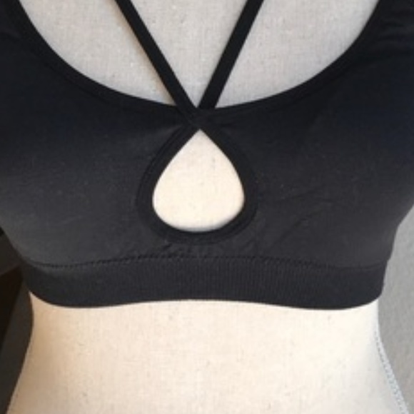 HOST PICK ✨LAST 1 Black Bralette Adjustable strap - Picture 5 of 8